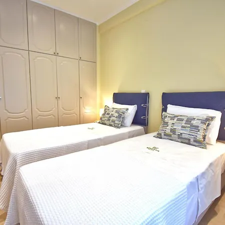 Villa Minerva Estate - Private Complex For 15 Guests