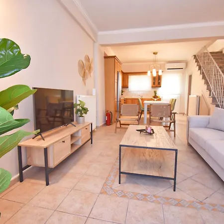 Villa Minerva Estate - Private Complex For 15 Guests